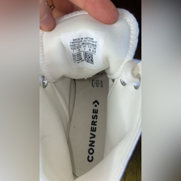 SOLD NEW CONVERSE CHUCK TAYLOR ALL STAR WHITE SIZE 9 .WOMEN 7 MENS - Picture 11 of 16